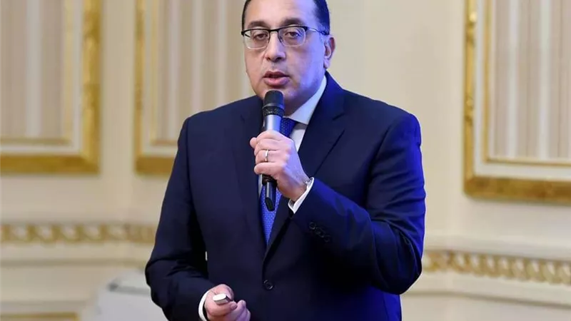 مدبولي يتابع موقف التنفيذى للأعمال بالمتحف المصرى الكبير