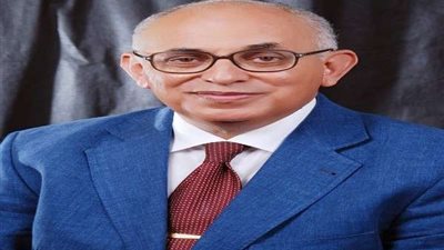 مدى الحياة.. أستاذ 