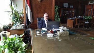 وزير الري يتفقد محطة أبحاث وادي النطرون