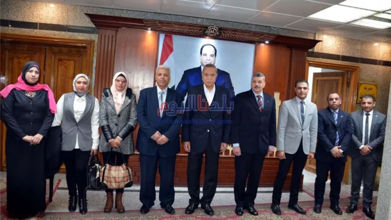 محافظ القليوبية وأمين عام 