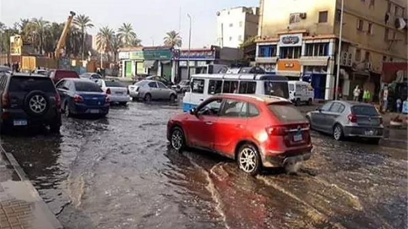 كسر في خط الطرد الرئيسي للصرف الصحي بطوخ