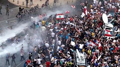 لبنان.. أزمات الاقتصاد تهدد حكومة 