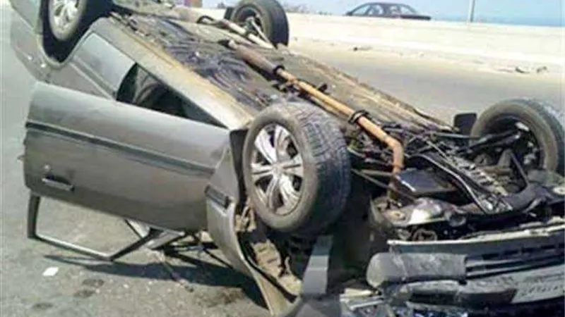 بالأسماء.. مصرع وإصابة 7 أشخاص في حادث انقلاب سيارة على الطريق الصحراوي
