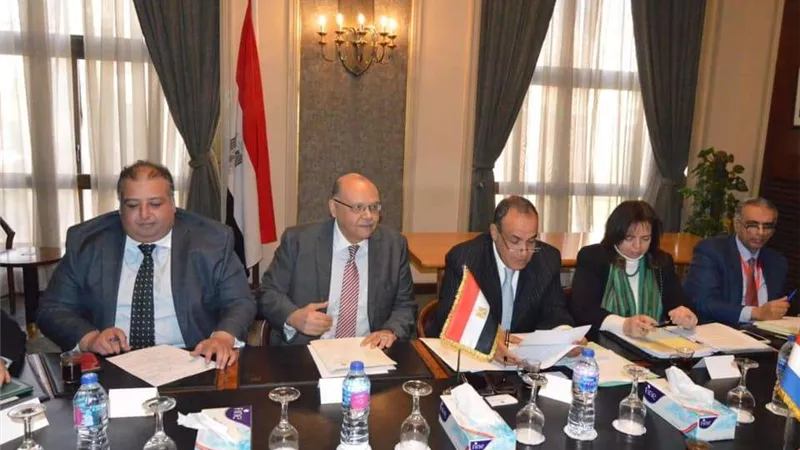 عقد الجولة الثالثة للمشاورات السياسية بين مصر وهولندا (صور)