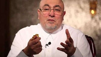 خالد الجندي عن تصريحات شيخ الأزهر بشأن بناء الكنائس: بلاش تماحيك كذابة