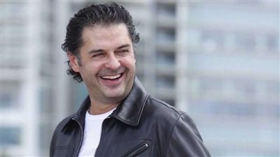 فيديو| معجبة تحرج راغب علامة على خشبة المسرح في الأردن