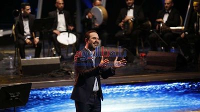 وائل جسار تم احتجازى في مطار القاهرة.. وهاني شاكر تدخل وأنقذ الموقف