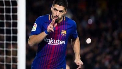 برشلونة يضحي بنجمي الفريق لضم بديل سواريز