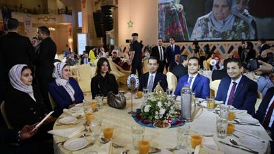 أبطال حياة كريمة يشاركون السيسي بإفطار الأسرة المصرية