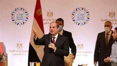نقيب المعلمين في حفل إفطار الأسرة المصرية: إنجازات الرئيس السيسي تدعو للفخر