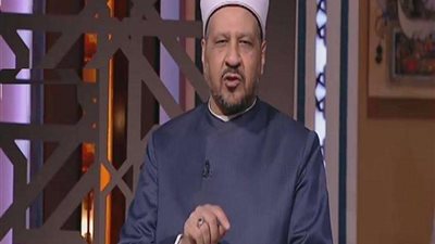 هل يجوز زيارة المقابر في أيام العيد ؟ فيديو