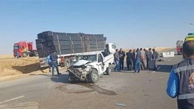 7 مصابين .. انقلاب سيارة ربع نقل على طريق الداخلة الخارجة