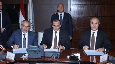 انطلاق التعاون بين وزارة النقل المصرية ومجموعة موانئ أبو ظبى التابعة لشركة أبوظبي القابضة