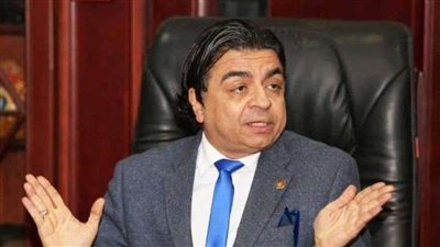 الحواوشي بورق كراتين البيض.. كارثة يكشف عنها الدكتور جمال شعبان