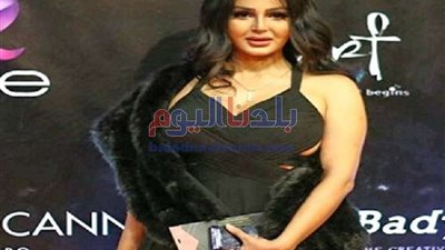 العريس يعمل في 