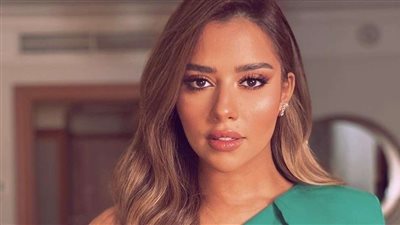 بلقيس فتحى تحيى حفل عيد الفطر وسط البلد بالقاهرة
