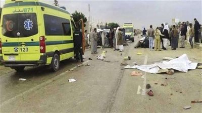 إصابة شخصين إثر انقلاب سيارة نقل أعلى الطريق الدائري الإقليمي بالشرقية