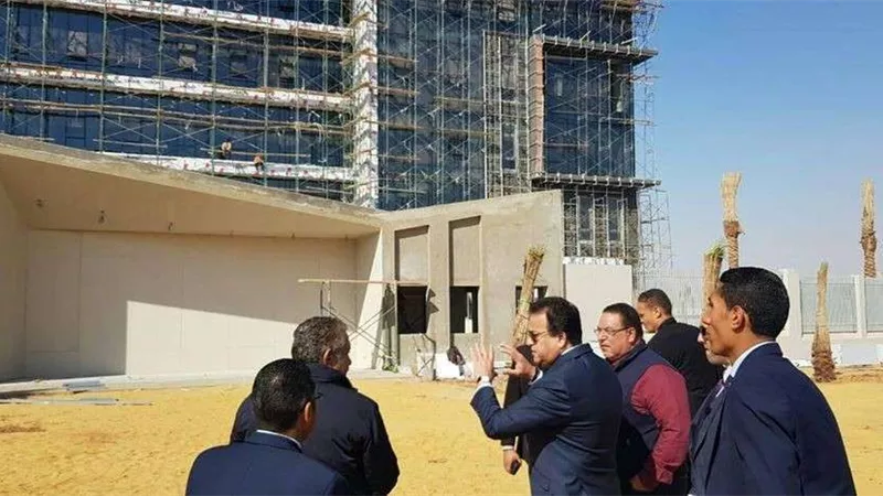 وزير التعليم العالي يتفقد منشآت تحالف الجامعات الألمانية بالعاصمة الإدارية الجديدة