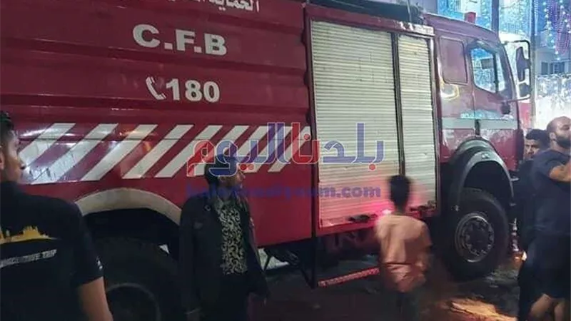 الحماية المدنية تسيطر على حريق نشب بمحلات ادوات كهربائية