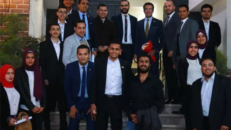 وفد أمانة الشباب المركزية بـ