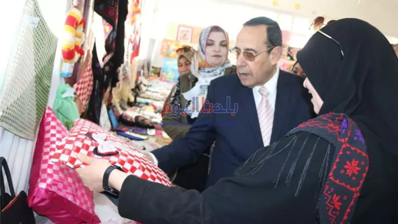 محافظ شمال سيناء يؤكد علي أهمية الأنشطة الطلابية