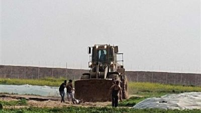 عاجل.. جرافة إسرائيلية تدهس فلسطينيًا وتقطع جسده 