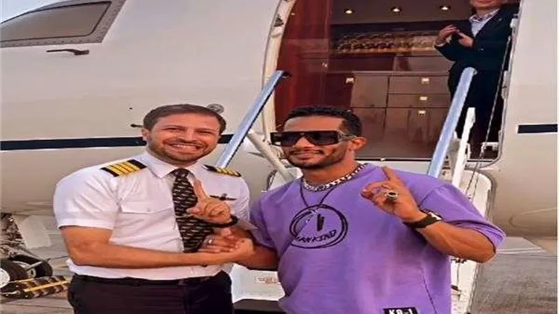وصول  محمد رمضان السعودية لإحياء حفل العيد.. فيديو