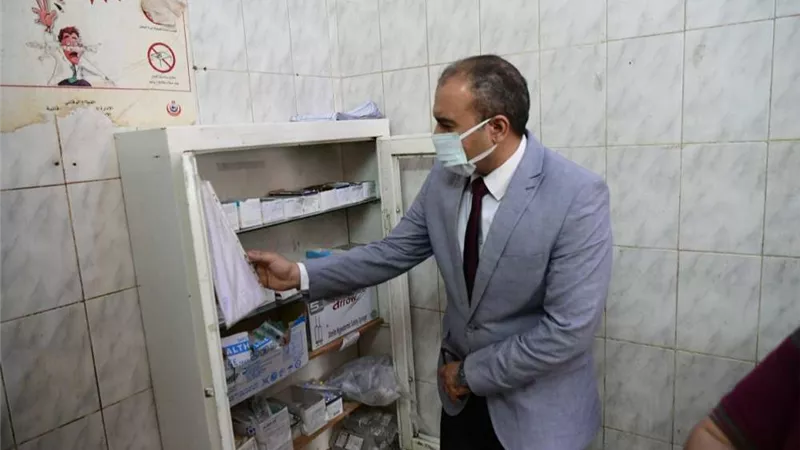 سكرتير مساعد قنا يفاجئ مستشفى فرشوط المركزي خلال أجازة عيد الفطر المبارك