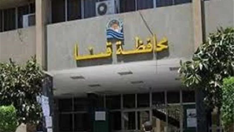 تحرير عدة مخالفات خلال المرور على 5 منشآت غذائية بقنا