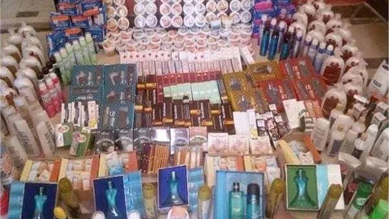 غير مطابقة للمواصفات.. ضبط 1.7 طن مستحضرات تجميل داخل مخزن بالإسكندرية