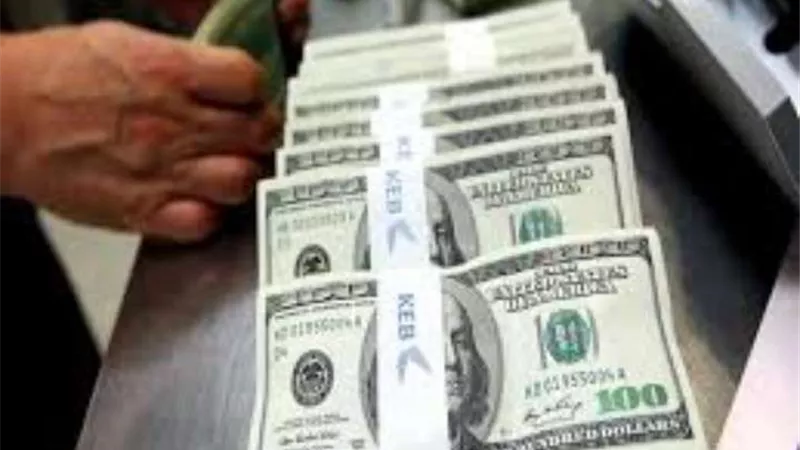 نبيل زكي: ارتفاع سعر الفائدة في البنك الفيدرالي يرفع سعر الدولار ويسبب مشكلات بالاستيراد.. فيديو