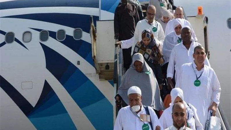 عاجل| إلغاء نقل المعتمرين والسياح إلى السعودية