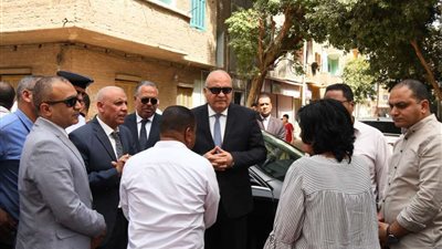 الداودي يتابع أعمال مشروع تطوير المناطق غير المخططة بمدينة قنا