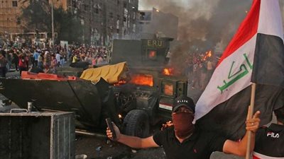 عاجل.. مقتل متظاهر وإصابة 13 أخرين وسط العاصمة العراقية بغداد