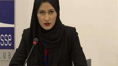 شاهد.. زوجة الشيخ طلال آل ثاني تفضح ممارسات القضاء القطري ضد مواطنيه