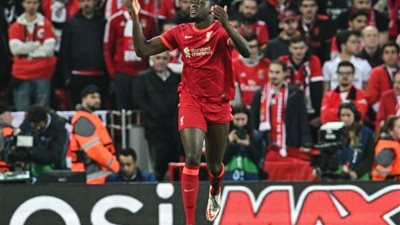 تعرف على معلق مباراة ليفربول وأستون فيلا اليوم في الدوري الإنجليزي