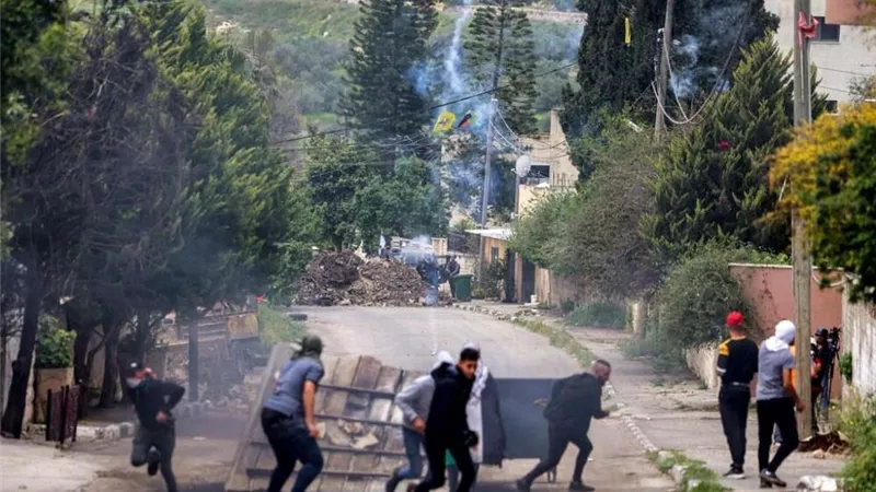 استشهاد فلسطيني برصاص الاحتلال اثر اطلاق النار عليه بشكل كثيف نتيجة لاجتيازه جدار الفصل العنصري
