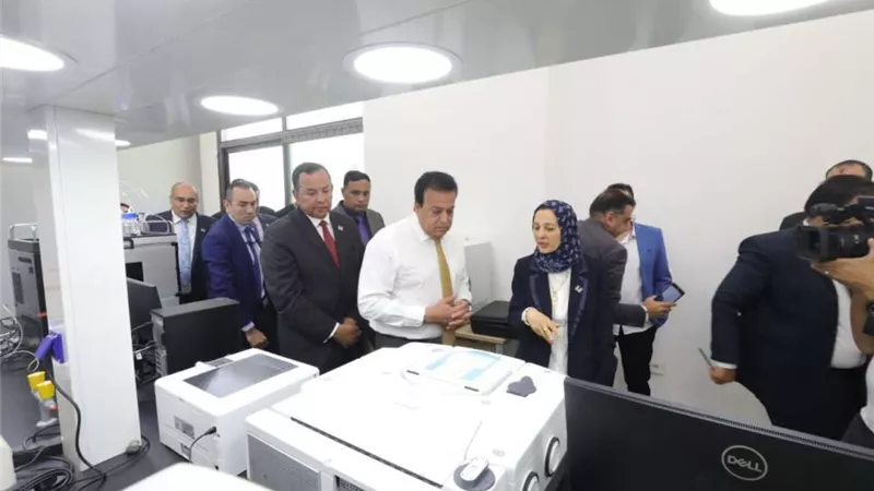 وزير التعليم العالي يتفقد جامعة المنصورة الجديدة