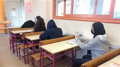 في امتحان اللغة العربية .. التعليم تتفقد حالة الطلاب اثناء حل الاسئلة المقالية