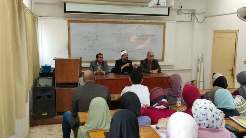 جامعة مطروح تنظم سلسلة ندوات توعوية لمكافحة 