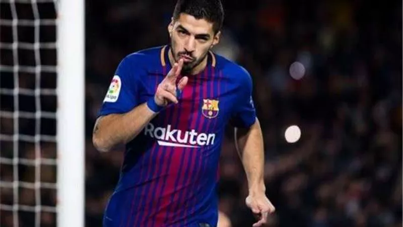 سواريز يحدد شروطه للتجديد مع برشلونة.. تعرف عليها