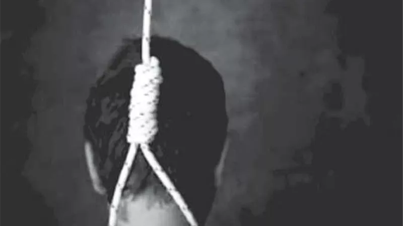 انفصل عن زوجته.. انتحار سمكري في بولاق الدكرور