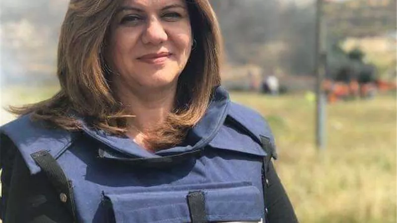 سفير فلسطين بالقاهرة: شيرين أبوعاقلة أصيبت بطلق ناري متفجر في الرأس مباشرة