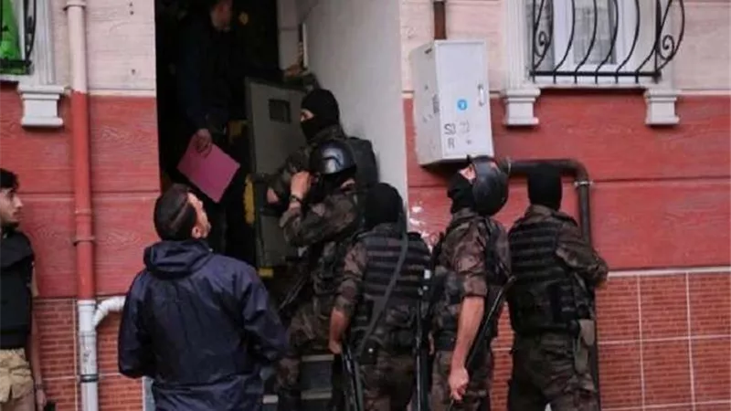 عاجل.. اعتقال رئيس تحرير وكالة 