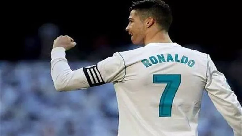 مفاجأة.. كريستيانو رونالدو يريد العودة إلى ريال مدريد