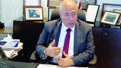 رئيس نادي البنك الأهلي يشيد بأبطال كرة الصالات