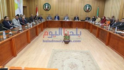 محافظ المنوفية يشددعلى ضرورة استكمال مشروع الصرف الصحي بقرية 