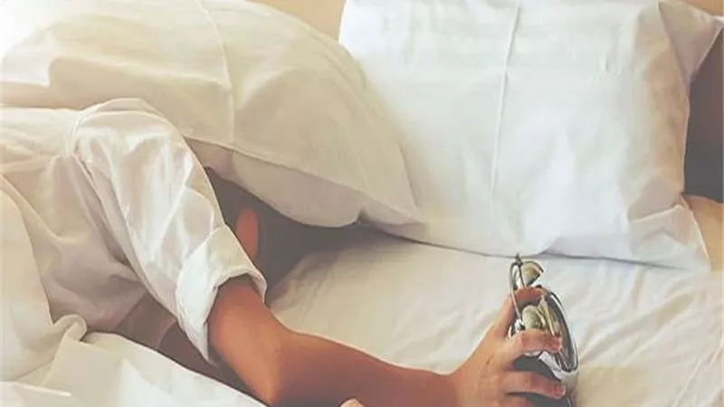 إحذر.. لا ترتكب هذه الأشياء بعد استيقاظك من النوم مباشرةا