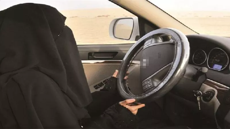شاهد.. السعودية تفتتح أكبر مراكز الشرق الأوسط لتدريب النساء على قيادة السيارات