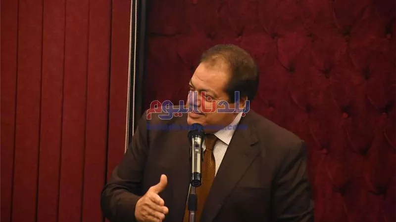 أبو العينين يشكر الرئيس على قرارات الحوار الوطني: يجعل مصر دولة متقدمة
